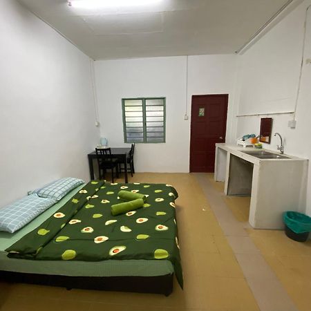 Padang Besar Roomstay Firdaus Esterno foto