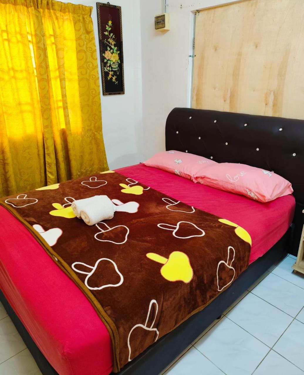 Padang Besar Roomstay Firdaus Esterno foto